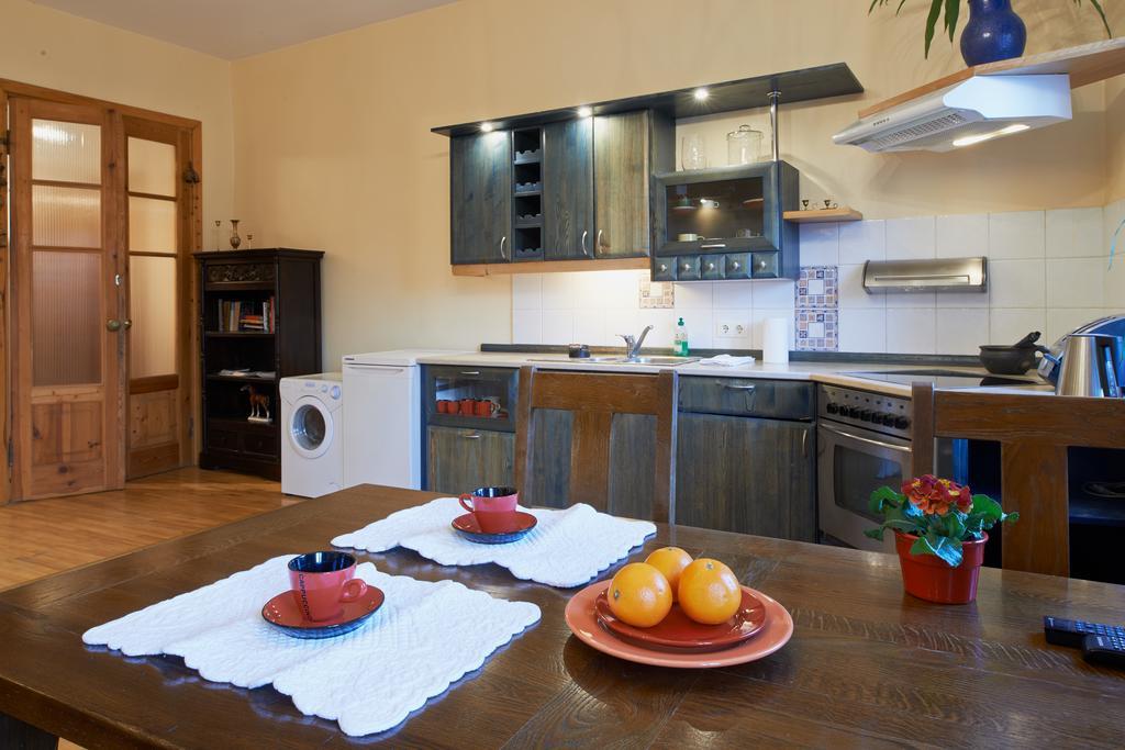 Regina House- Sv. Mikalojaus 13 Apartment Вилнюс Стая снимка