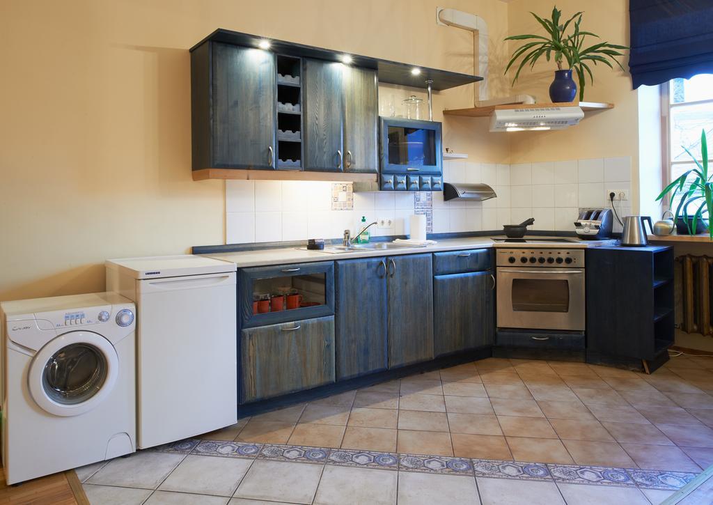 Regina House- Sv. Mikalojaus 13 Apartment Вилнюс Стая снимка