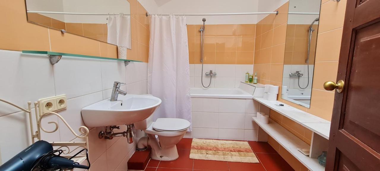 Regina House- Sv. Mikalojaus 13 Apartment Вилнюс Екстериор снимка